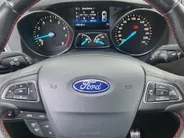 Ford Kuga 1.5 EcoBoost 150 pk ST Line afneembare - trekhaak - voorruitverwarming - groot navi