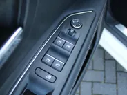 Peugeot 3008 1.2 PureTech GT | Trekhaak | Stoelverwarming | Cruise adapt. | Camera | Dodehoek detectie | 18' LM | Navi | Clima |