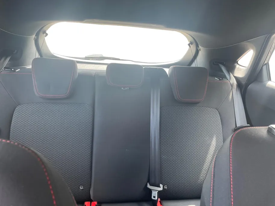 Ford Puma 1.0 EcoBoost Hybrid ST-Line | Trekhaak | Stuur stoel en voorruitverwarming | Navigatie | Lm velgen