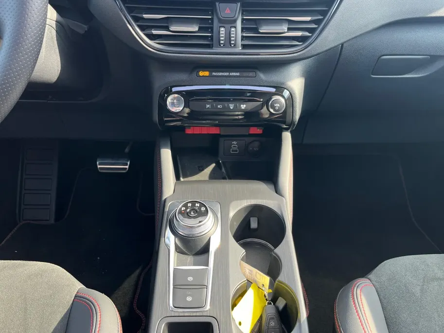 Ford Kuga 2.5 PHEV ST-Line X | Schuif/Kantel Dak | Adaptieve Cruise Control | Elek. Trekhaak | 2100 KG Trekgewicht | Winter Pack |