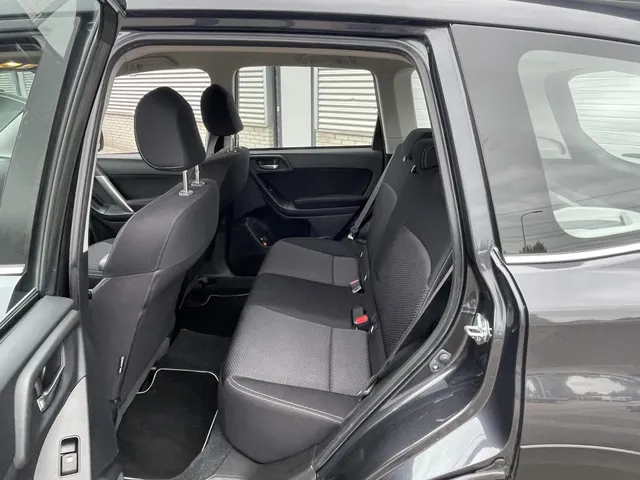 Subaru Forester 2.0 Luxury Trekhaak| Lage km stand| Dealer onderhouden| Rijklaar| Bovag Garantie