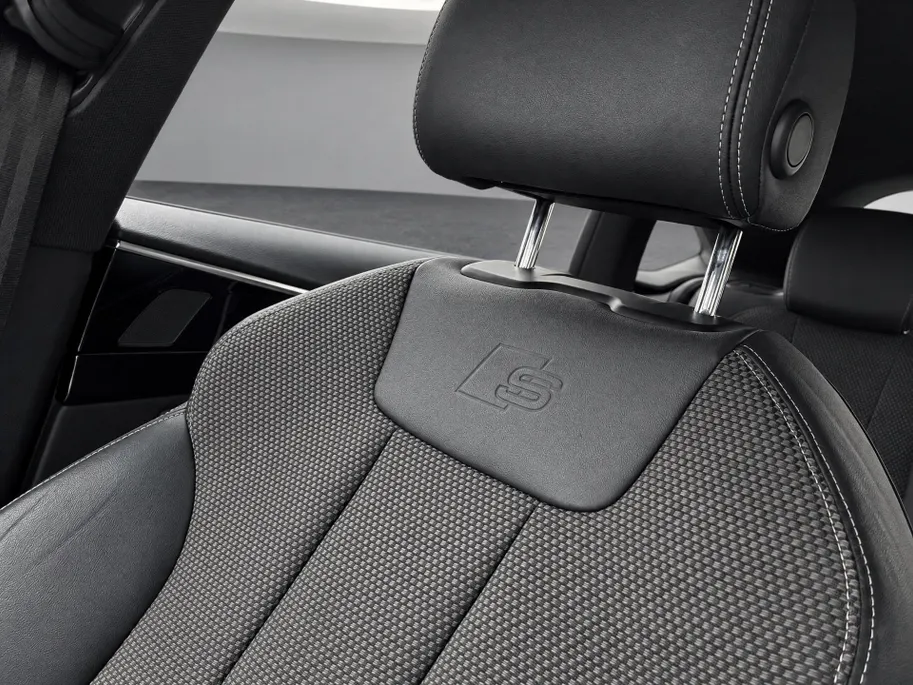 Audi A5 Sportback 35 TFSI 150PK S edition Competition · Camera · Trekhaak · Drive select