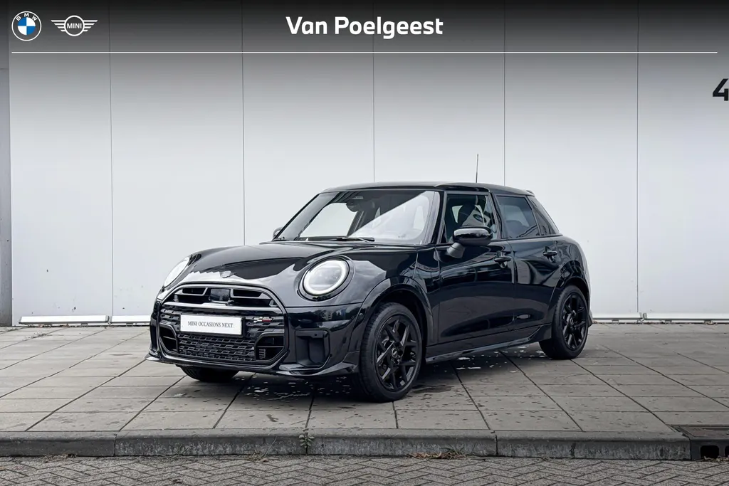 MINI Cooper 5-deurs 1.5 Cooper C John Cooper Works M