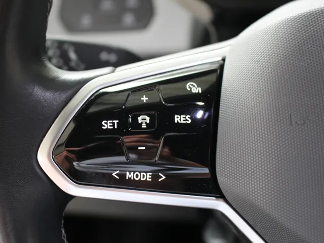 Volkswagen ID.3 Pro Edition 58 kWh Navigatie | Warmtepomp | 18' 'East Derry' | Keyless | 92 % SoH