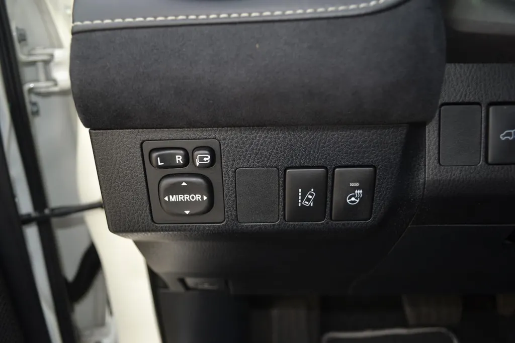 Toyota RAV4 2.5 HYBRID AWD EXECUTIVE|LUXE|TREKHAAK