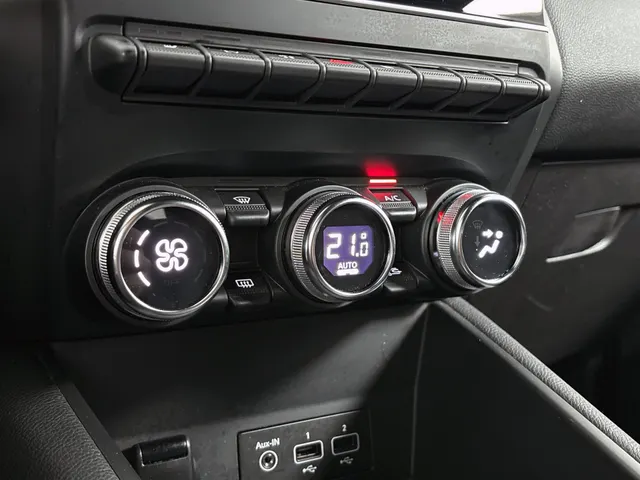 Renault Captur E-Tech plug-in hybrid 160PK SL Rive Gauche | 360 CAMERA | WINTER PACK | NAVI GROOT | BLACK EDITION
