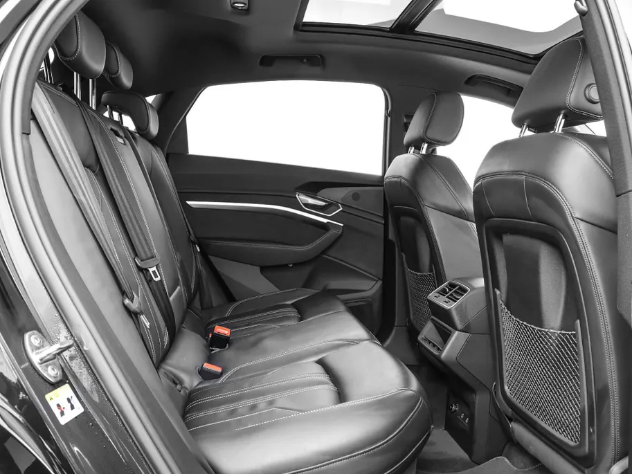 Audi Q8 Sportback e-tron 55 408pk Quattro S Edition 115 kWh · SOH 95,1% · Panoramadak · Luchtvering · Leder · 360 Camera · Elek. Voorstoelen ·