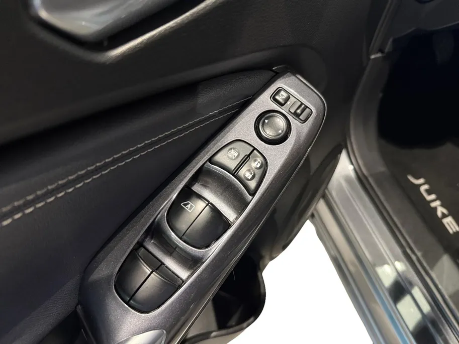 Nissan Juke 1.0 DIG-T N-Connecta *Navi+Camera*Climate*Cruise*Parkeersensoren*Hoge Instap!