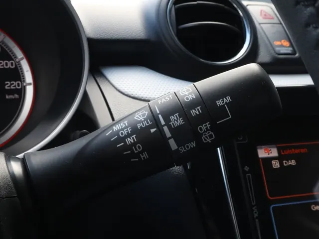 Suzuki Swift 1.0 BoosterJet Select Carplay | Camera