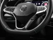 Volkswagen Golf Life Edition 1.5 eHybrid 204 PK 6 versn. DSG · Achteruitrijcamera · Draadloze telefoonlader · Comfort pakket ·
