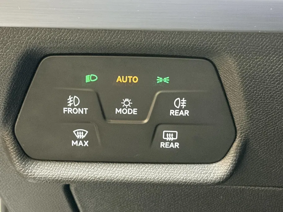 SEAT Leon Sportstourer 150PK 1.5 TSI FR Business Intense | Navigatie | Cruise Control Adaptief | Climate Control | Apple Carplay/Android Auto | Camera | Parkeersensoren | Lichtmetalen Velgen | Licht & Regen Sensor |