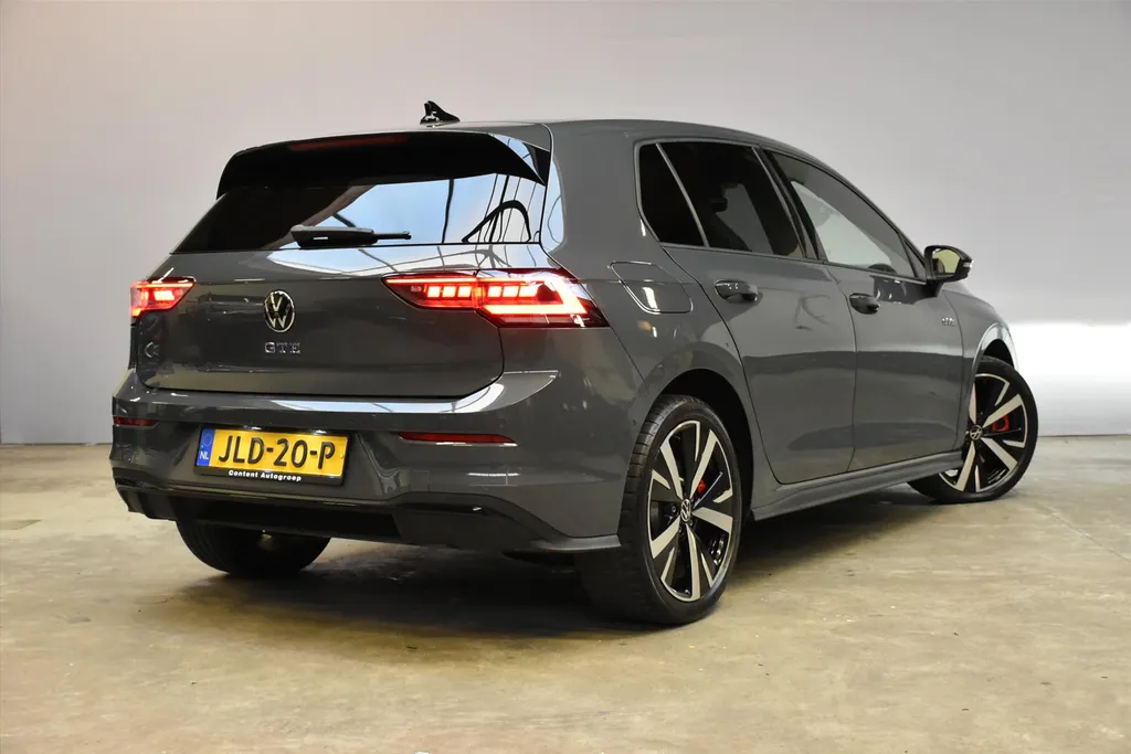 Volkswagen Golf 1.5 eHybrid GTE | Panoramadak | 360° Camera | Navigatie