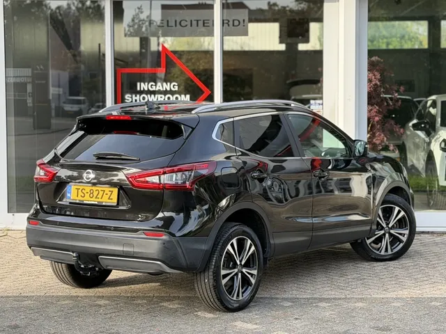 Nissan QASHQAI 1.2 115pk DIG-T XTRONIC N-Connecta | Trekhaak | Panoramadak | Navigatie | 360-Camera | Keyless