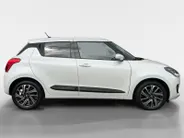 Suzuki Swift 1.2 Style Smart Hybrid | Adapt Cruise Control / Climate Control | Stoelverwarming | Camera | Navigatie |