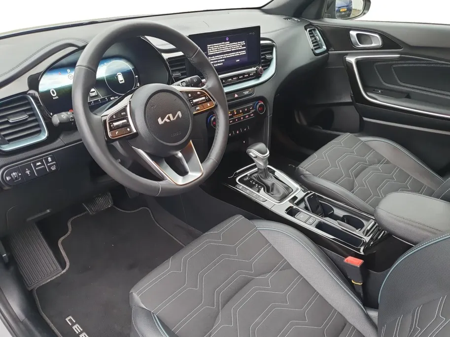 Kia Ceed Sportswagon 1.0T MHEV Design Edition | Stoel en stuurverwarming | Dodehoek detectie |  Navigate | Camera | Parkeersensoren voor en achter | Elektrische achterklep | JBL sound |