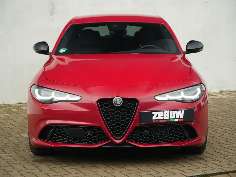 Alfa Romeo Giulia 2.0 Turbo 280 PK Competizione Q4 AWD | Harman | Veloce | 19' VERKOCHT