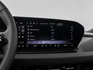 Audi Q6 e-tron Sportback S edition performance 306pk 100 kWh · SOH 97,8% · Panoramadak · Wegklapbare Trekhaak · 360 Camera · Stoelverwarming voor+achter · Bijrijder Display · 19'' Inch · Garantie t/m 10-08-2030 of 100.000km