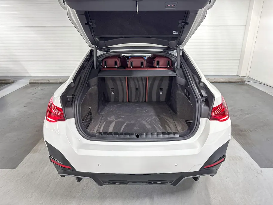 BMW i4 M60