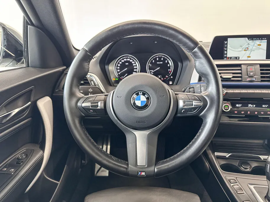 BMW 1 Serie 3-deurs 118i Steptronic Edition