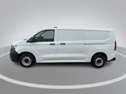 Volkswagen Bedrijfswagens Transporter 2.0TDi 110pk Bestelwagen L2 · Apple Carplay / Android Auto · Schuifdeur links en rechts · Trekhaak · Bijrijdersbank ·