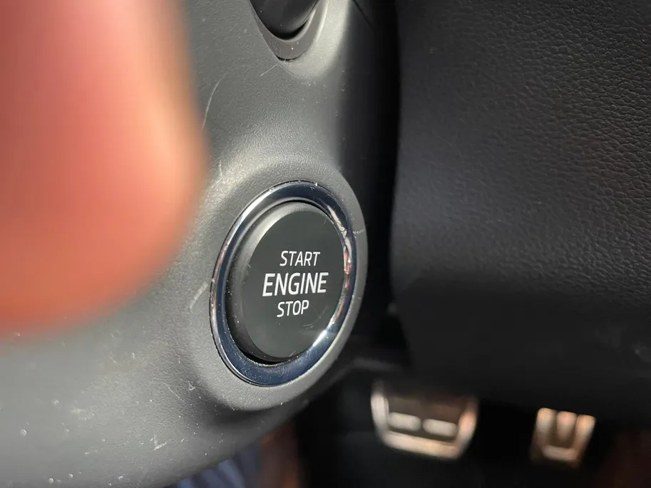 Škoda Kamiq 1.5 TSI Sport Business 150PK AUTOMAAT |Stoelverwarming| Climate control| Cruise Control| Parkeersensoren v+a| Achteruitrijcamera| Sportstoelen| Digitaal dashboard| Super strakke auto!