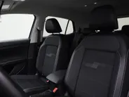 Volkswagen T-Cross 1.0TSI/110PK DSG Style R · R-line exterieur · Navigatie · Apple/Android Car Play · Stoelverwarming · Clima · Parkeersensoren ·