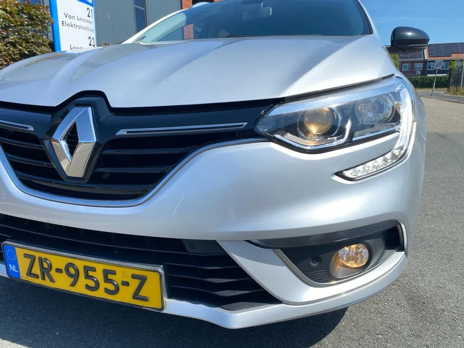 Renault Mégane Estate 1.3 TCe Limited Automaat | Navi | trekhaak | stoelverwarming | cruise control | etc.