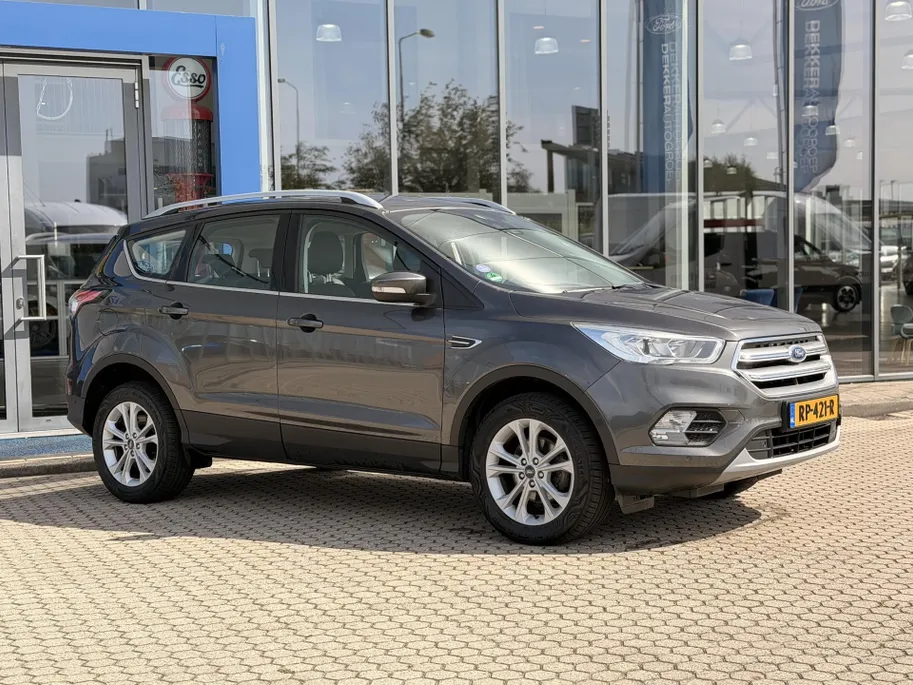Ford Kuga 1.5 EcoBoost Titanium TREKHAAK I VOORRUITVERWARMING I ACHTERUITRIJCAMERA I CRUISE CONTROL I APPLE CARPLAY / ANDROID AUTO I