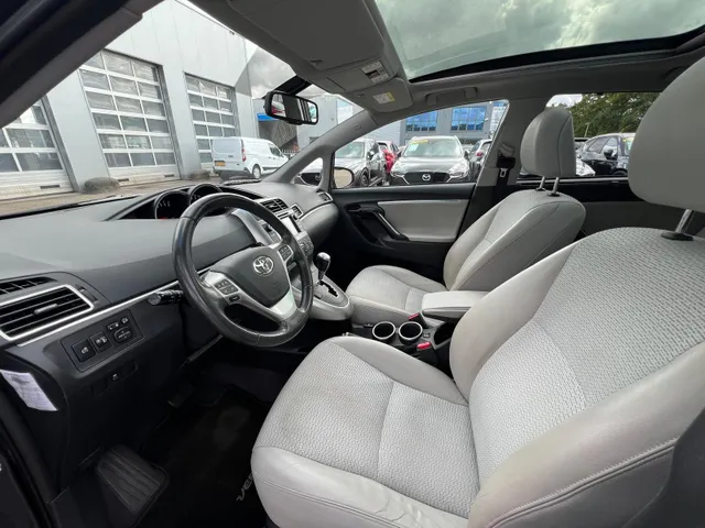Toyota Verso 1.8 VVT-i Dynamic Business Top 5 editie AUTOMAAT | TREKHAAK | A.CAMERA | STOELVERWARMING | PANORAMADAK | 17INCH LMV | NED. AUTO |
