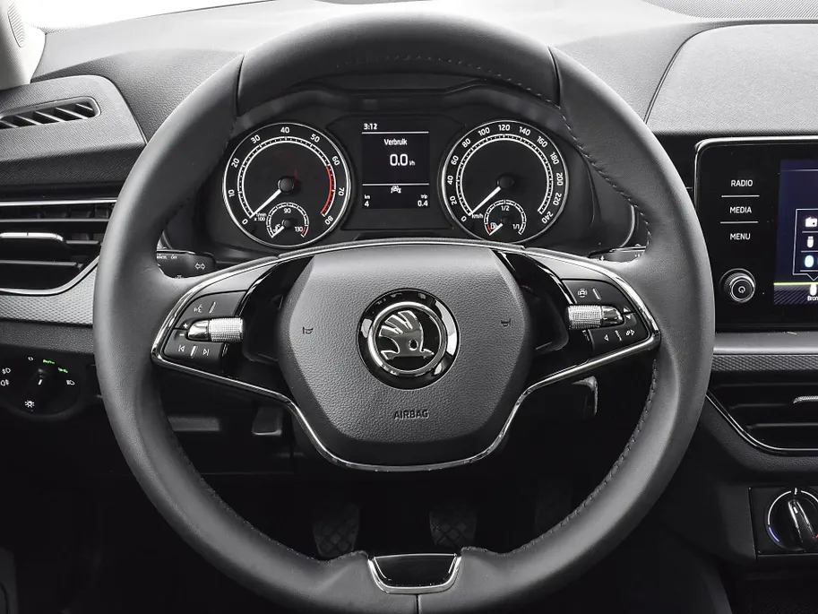 Škoda Scala Selection 1.0 TSI 85 kW / 115 PK Hatchback 6 versn | Image Pakket | 1000,- inruilvoordeel!!