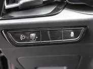 Kia Niro EV Light Edition 64.8 kWh | Camera | Cruise adapt. | Clima | 17' LM | Navi | Keyless | All season banden | 17% bijtelling |