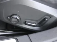 Volvo V60 2.0 T6 Plug-in hybrid AWD Plus Dark | Nappaleder | Trekhaak | HK audio | Schuifdak | Stuur-/stoelverwarming | Adap. Cruise | Dodehoek detectie | Geheugenstoelen | 360 Camera |
