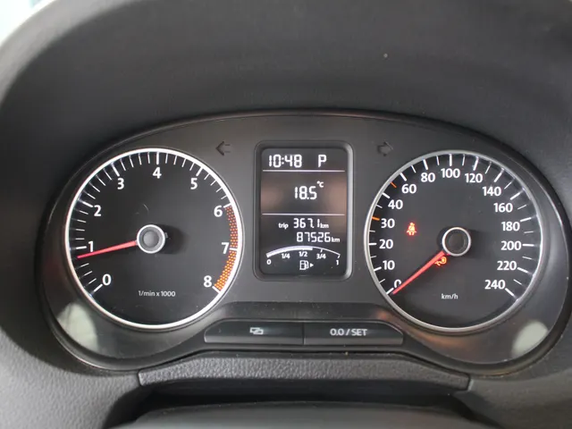 Volkswagen Polo 1.4-16V Comfortline Automaat Airco | Cruise Control | Centrale vergrendeling | Goed onderhouden