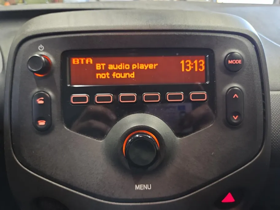 Toyota Aygo 1.0 VVT-i x | Unieke Kilometerstand | 12 maanden BOVAG Garantie |