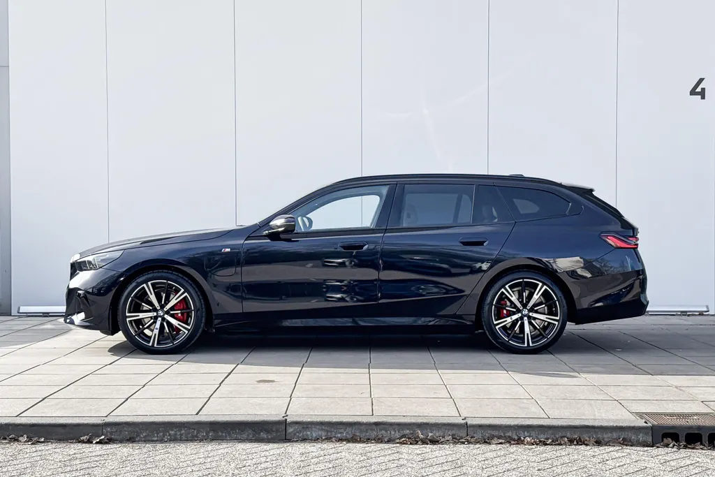 BMW 5 Serie Touring 550e xDrive