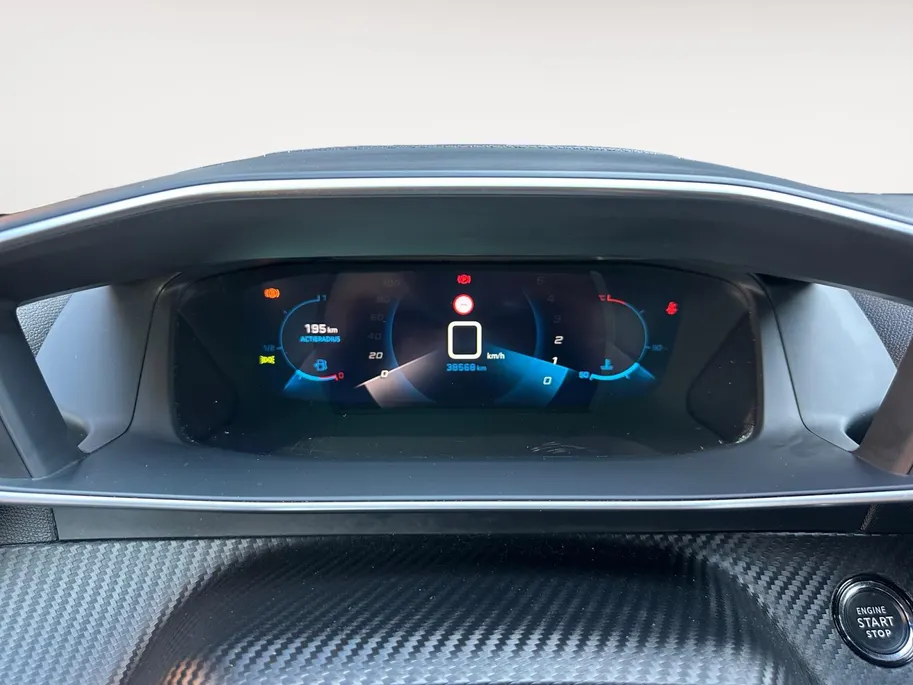 Peugeot 2008 1.2 PureTech GT-Line | 360 Camera | Navigatie | Cruise & Climate Control | Apple Carplay & Android Auto | 3D Cockpit | Dodehoek Detectie | 12 Maanden BOVAG Garantie