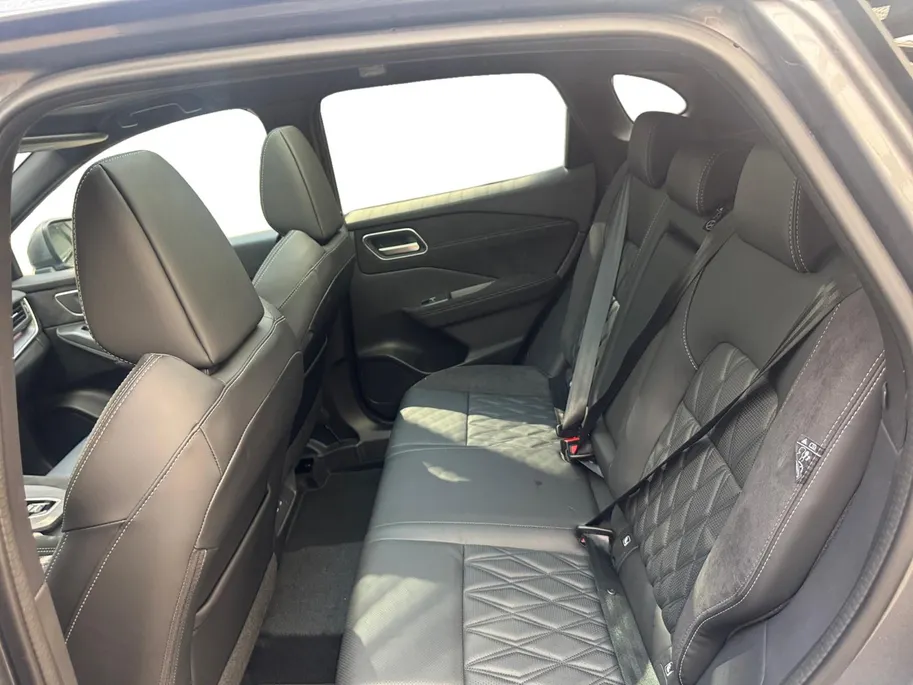 Nissan QASHQAI 1.5 e-Power Tekna Plus | Panoramadak | BLIS | Electrische bestuurdersstoel | Lederen bekleding |