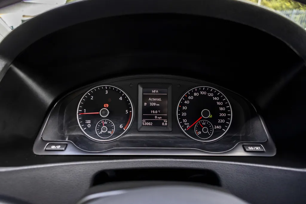 Volkswagen Transporter 2.0 TDI L2H1 Invalide uitvoering / aanpassing
