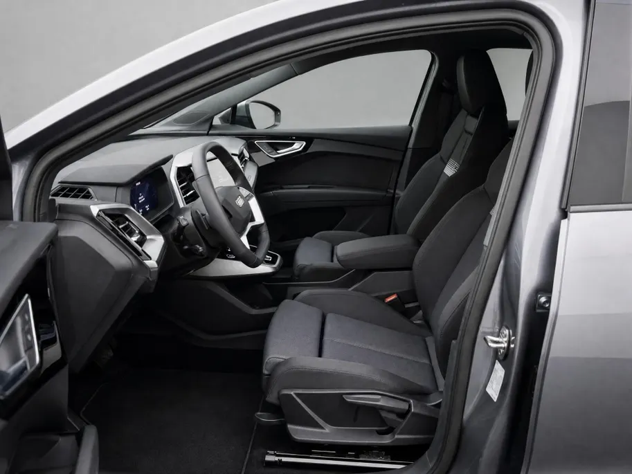 Audi Q4 Sportback e-tron 45 Advanced edition 286 PK Assistentiepakket plus · Klimaatregelingpakket · Privacy glas · MEGA Sale