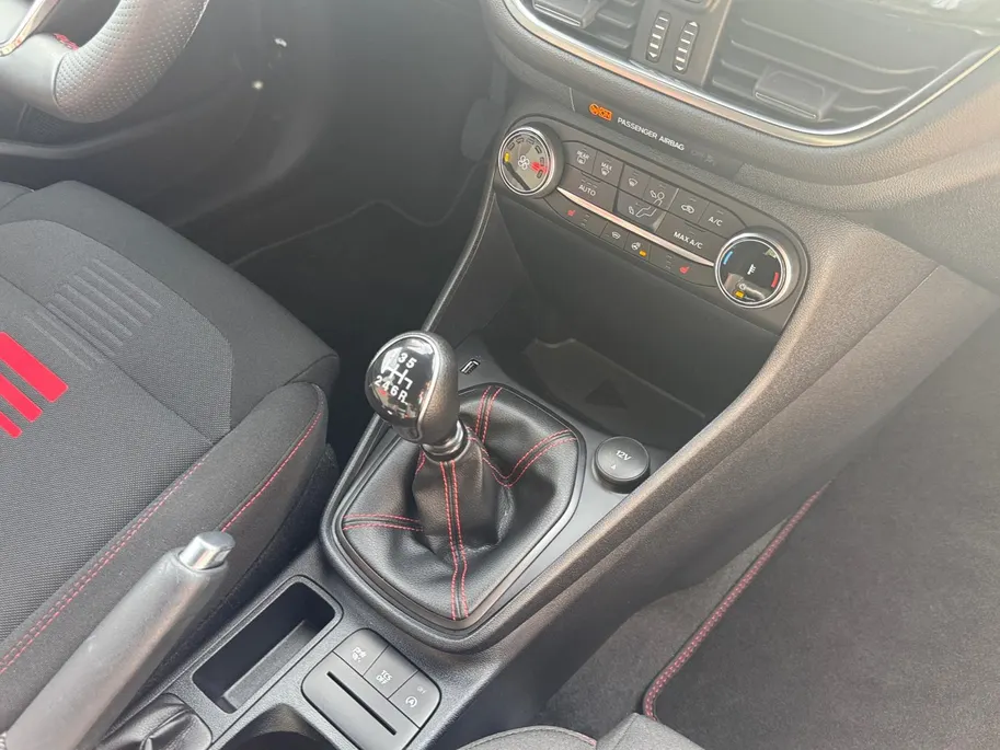 Ford Fiesta 1.0 EcoBoost Hybrid ST-Line 1e Eigenaar | Dealer Onderhouden | Stoel/Stuur/Voorruitwarming | Cruise Control | Parkeersensoren | Apple/Android Carplay | 12 maanden garantie! |