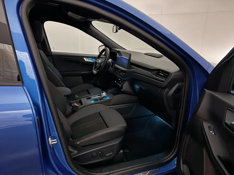 Ford Kuga 2.5 PHEV ST-Line X | DIT IS EEN VOORRAADAUTO! | 6+2 jaar verlengde garantie | Panoramadak | Elek. Trekhaak | 19' Wielen | Matrix LED Koplampen |