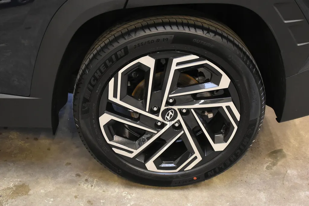 Hyundai Tucson 1.6 T-GDi PHEV 2WD Aut Premium Sky