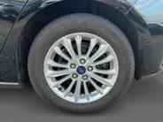 Ford Focus 1.0 EcoBoost Titanium Business | Navigatie | Apple carplay & Android auto | Winter pack | BLIS | Parkeersensoren voor en achter | Achteruitrijcamera | Trekhaak | Cruise control | Airco | Bovag garantie |
