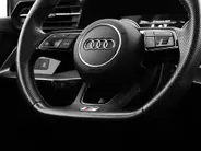 Audi A3 Sportback 40 TFSIe 204pk S-tronic S Edition · Panoramadak · Apple/Android Car Play · Lederen Bekleding · Cruise Control · Navigatie · Stoelverwarming · P-Sensoren · 17'' Inch ·