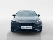 Ford Focus 2.3 EcoBoost ST-3 | 280 PK | Launch control | Recaro stoelen | 19' inch lichtmetalen velgen | Apple carplay & Android auto | Parkeersensor voor en achter | Achteruitrijcamera | Bang & Olufsen audio | Winter pack | Cruise control | Bovag garantie |