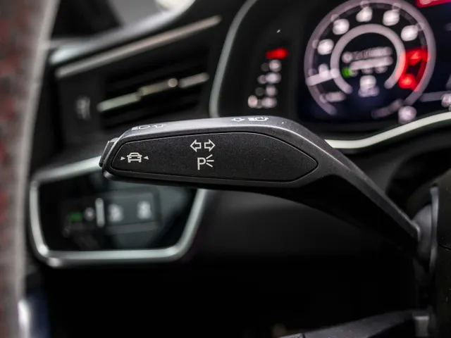 Audi RS6 Avant RS 6 TFSI quattro