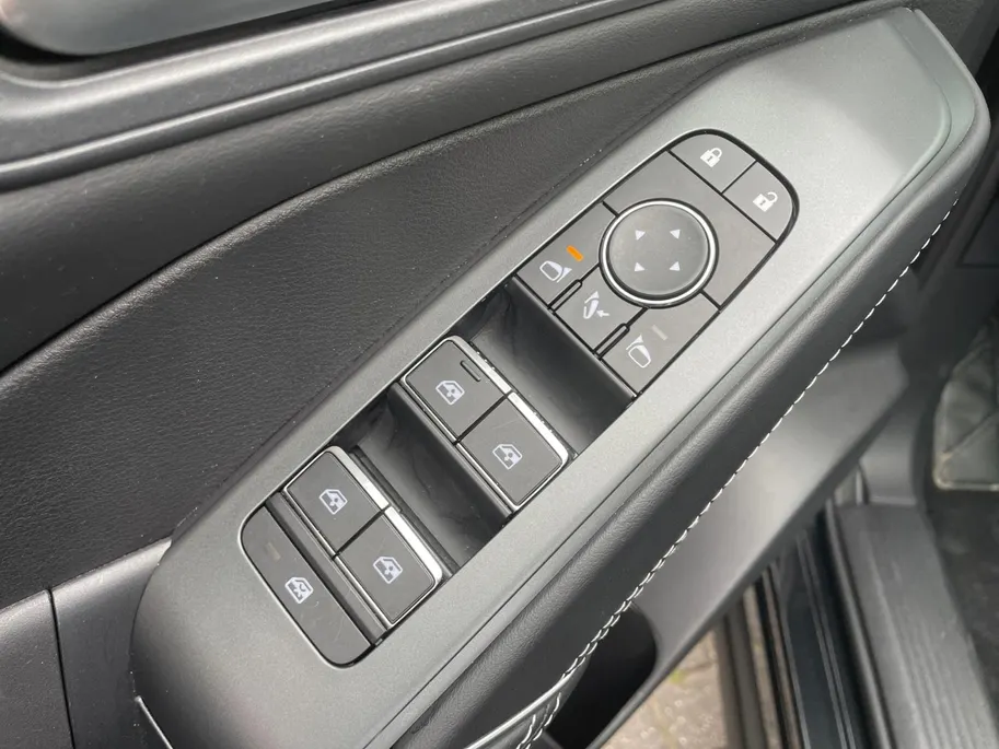 Nissan QASHQAI 1.3 MHEV Xtronic N-Connecta 158PK AUTOMAAT |+ Cold Pack + Easy Pack | 1800KG Trekgewicht | Elektrische achterklep | Navigatie | Apple Carplay & Android Auto | Pro Pilot (Adaptive Cruise Control) | Climate Control | Stoel- stuur en voorruitverarming |