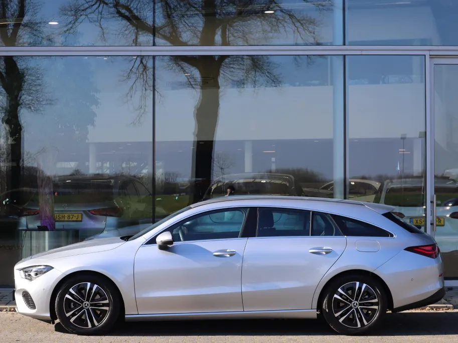 Mercedes-Benz CLA Shooting Brake 180 Star Edition l Keyless l Achteruitrij camera l Stoelverwarming