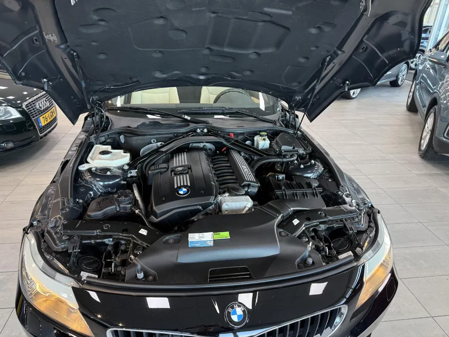 BMW Z4 Roadster sDrive23i 204PK Handgeschakeld Executive Stoelverwarming