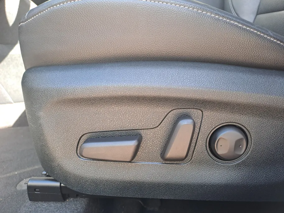 Kia Niro 1.6 GDi Hybrid ExecutiveLine Leer | Automaat | Trekhaak | Navi | Camera | Voorstoelen verwarmd |  stuur verwarmd | Cruise control adaptief